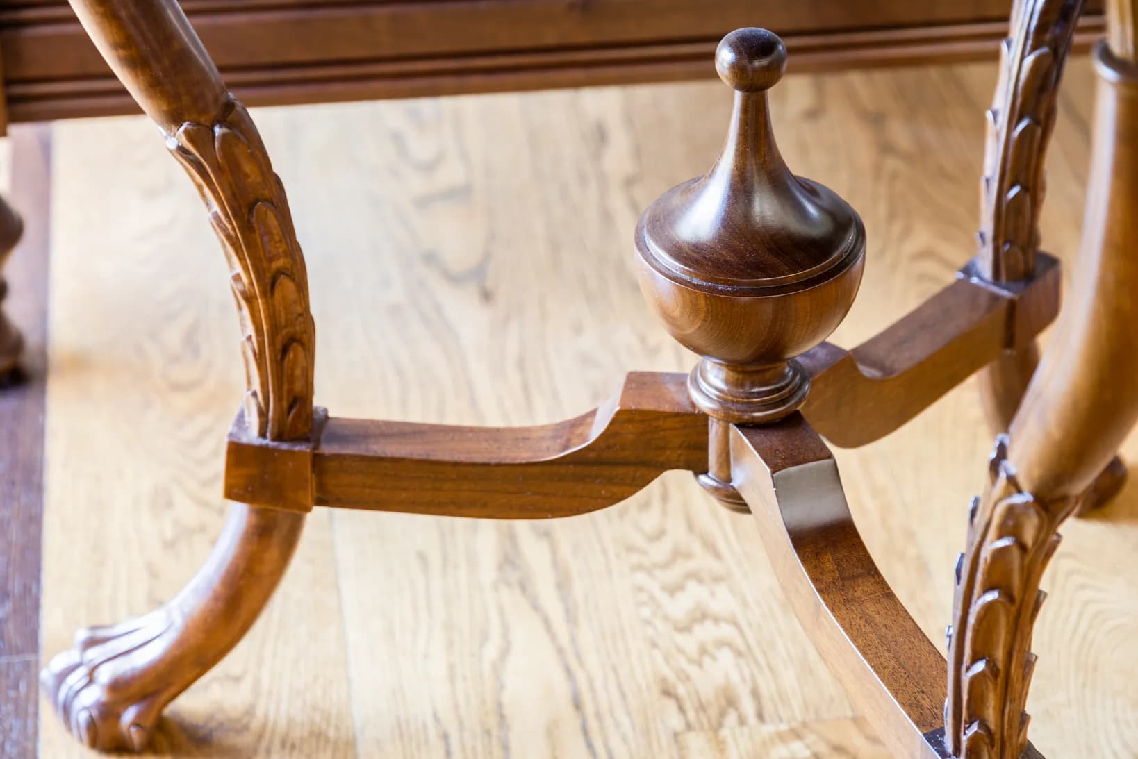 Round Gadrooned Side Table — Apron and Leg Detail — 4
