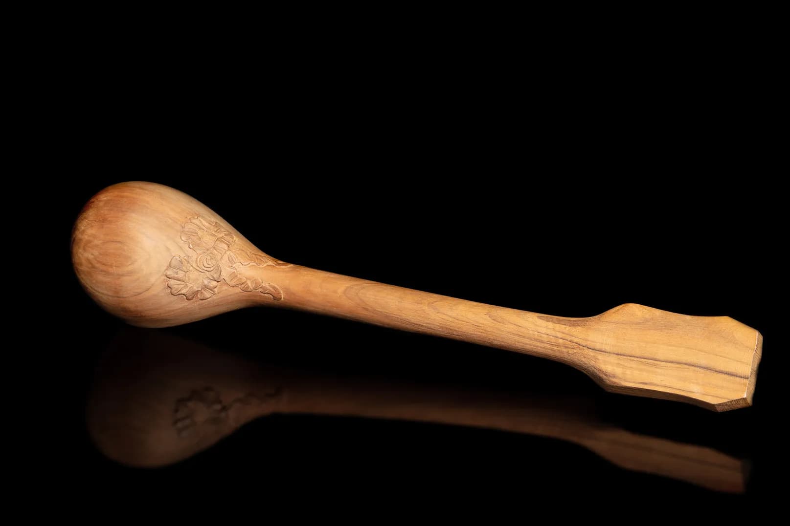 Carved Olive Wood Baglamas with Floral Detail