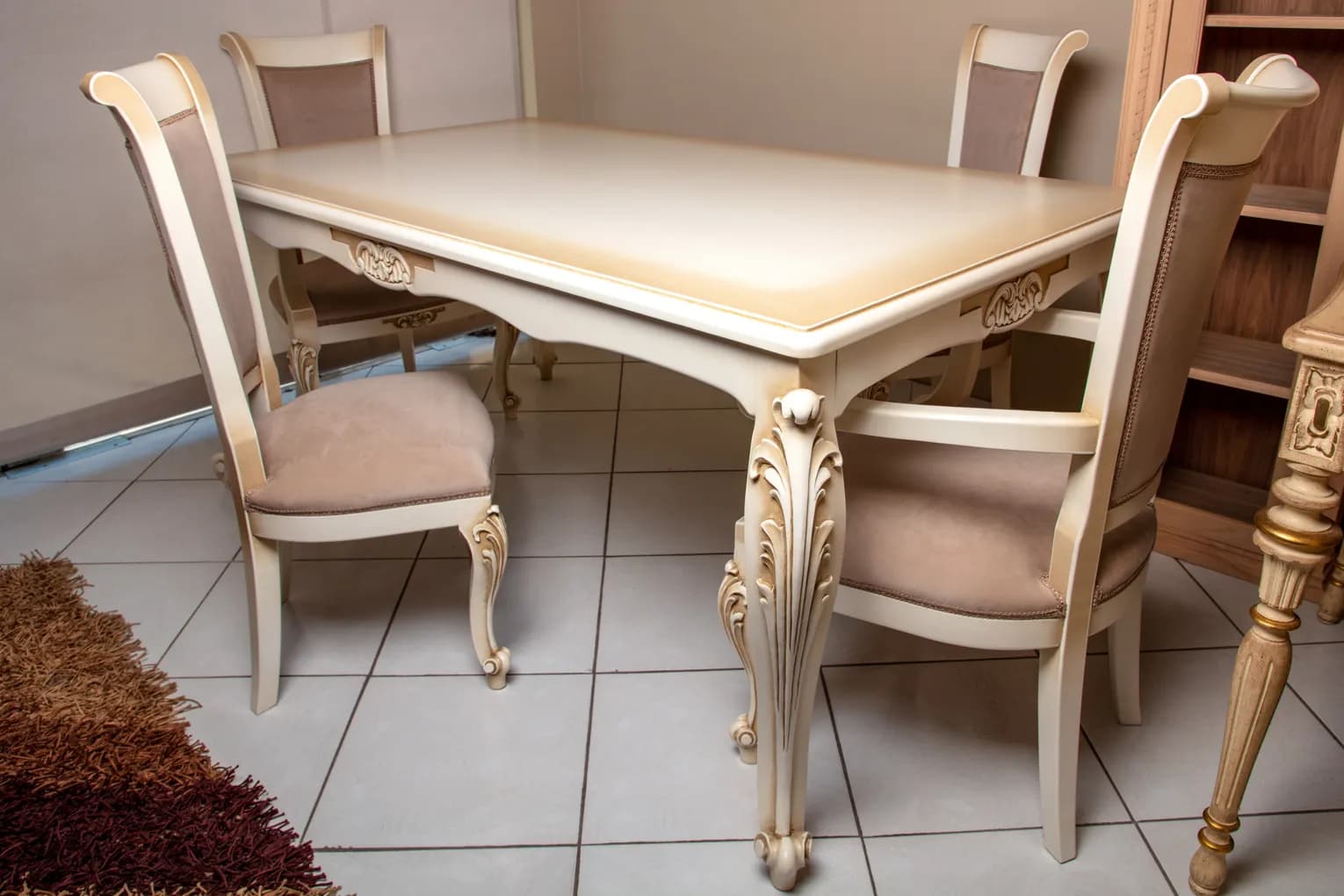 Classical Cream Dining Set with Acanthus Carvings