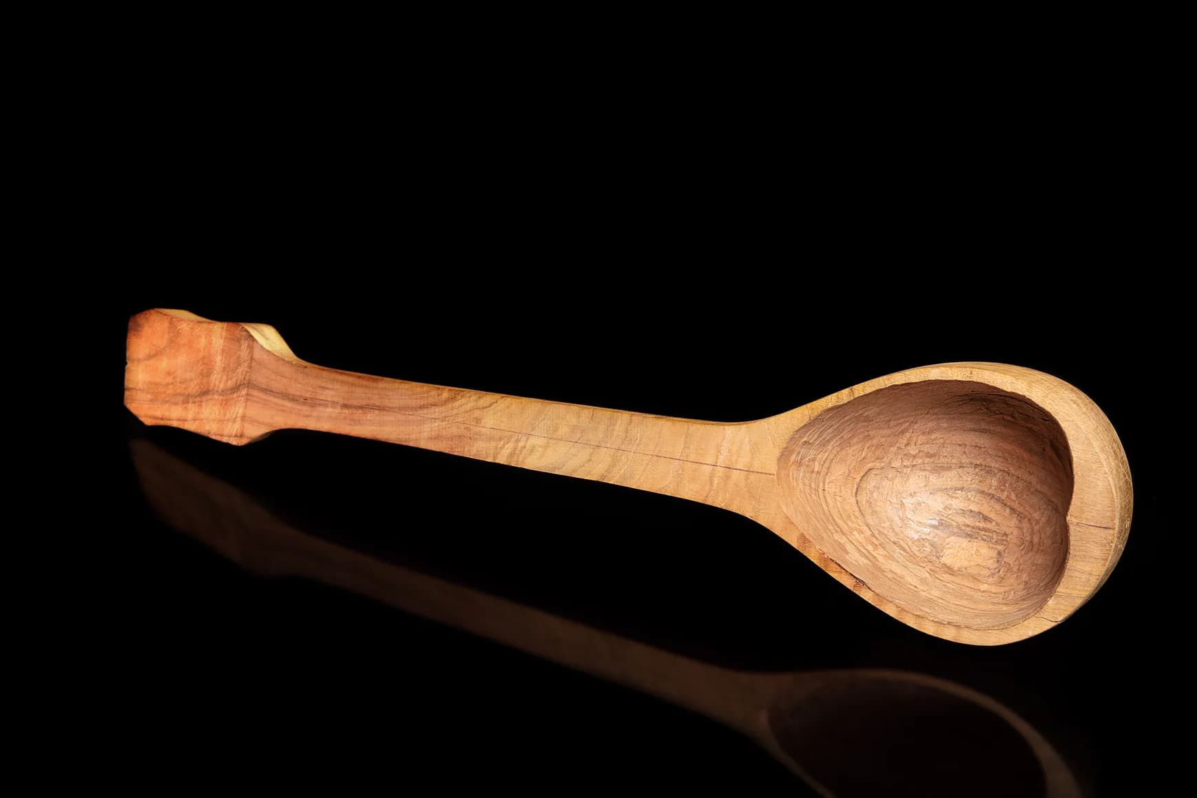 Hand-Carved Olive Baglamas