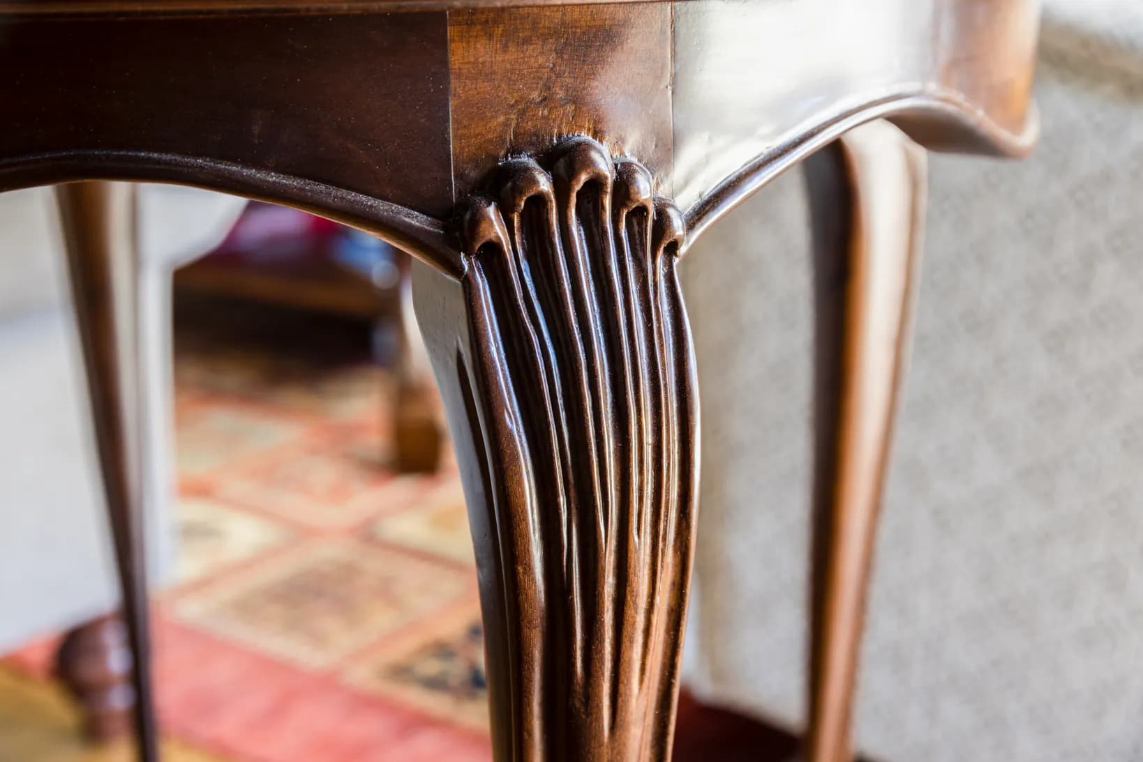 Round Queen Anne Side Table — 3